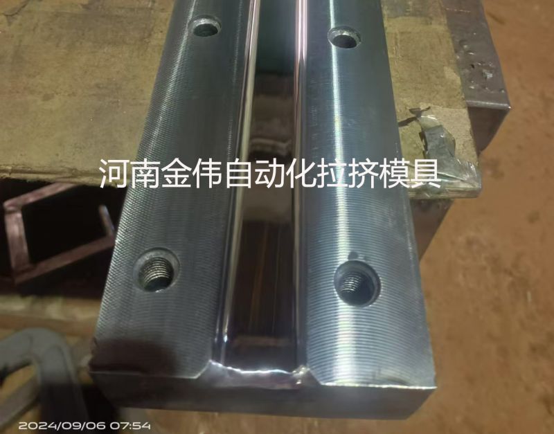 拉伸和擠出模具的區(qū)別在于哪里？